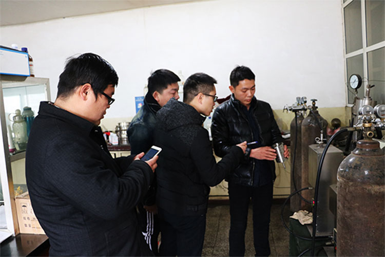 新員工進廠實習--實驗室、倉庫、車間參觀學習